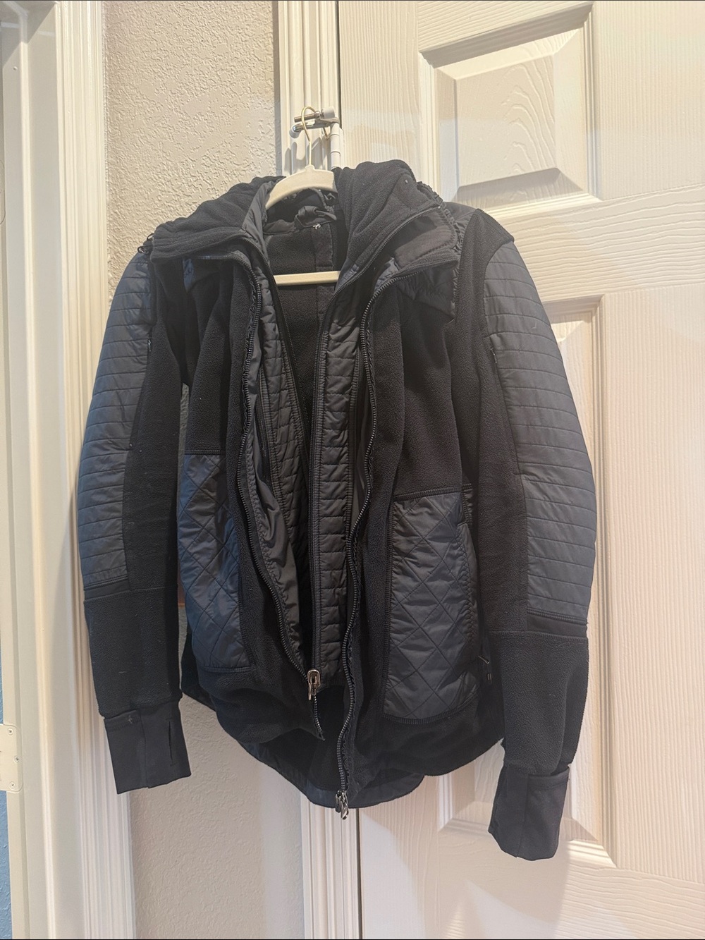 Women’s Lululemon Quilted Hybrid Jacket with Hood. Removable hood and vest. - Picture 1 of 3